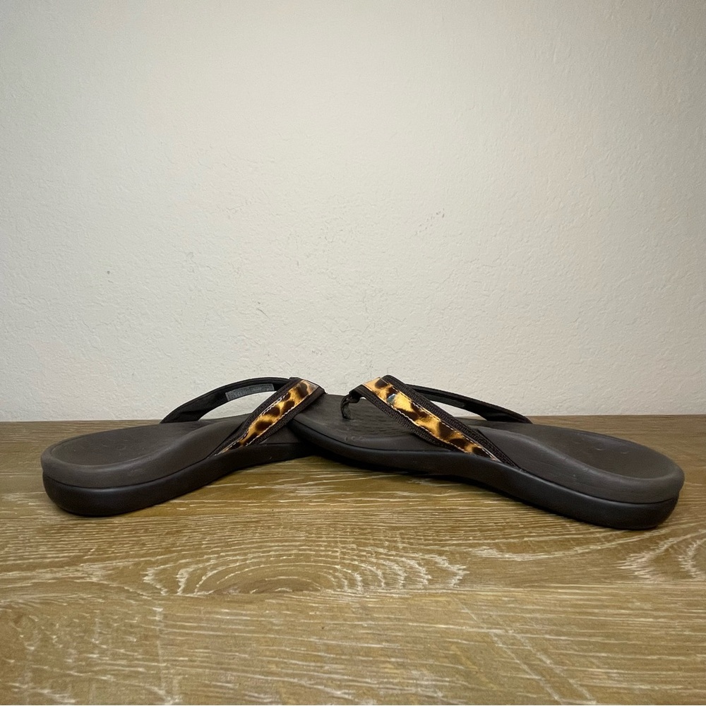 Vionic Tide II Size 8 Leopard Cheetah Print Thong Flip Flop Patent Leather - Picture 7 of 9